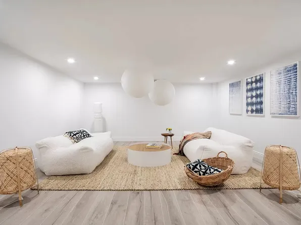 394 Vanderbilt Avenue image 7 of 10