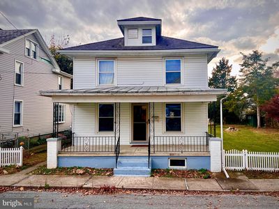 25 S Center Ave, Palmyra, PA, 17078