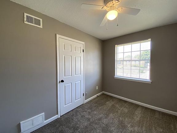 5th image of 4440 White Sands St