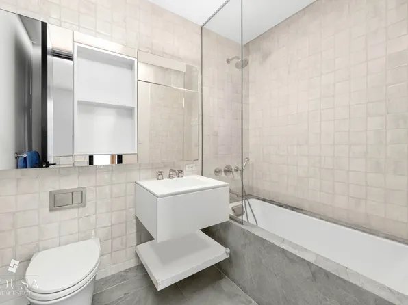 155 West 18th Street image 13 of 20