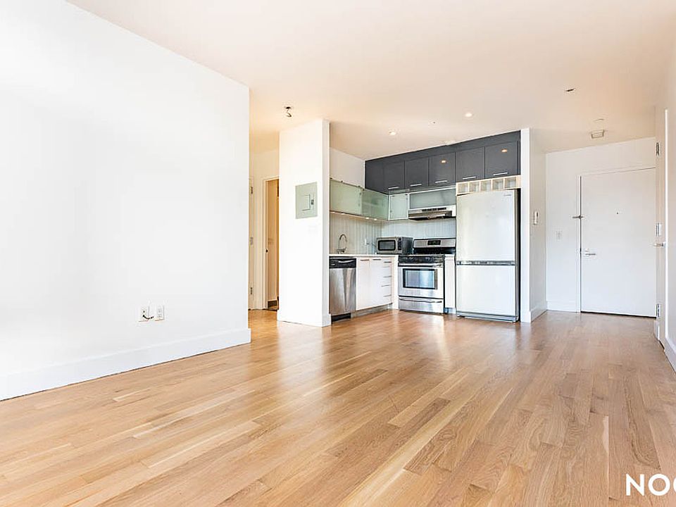1st image of 387 Franklin Ave APT 402
