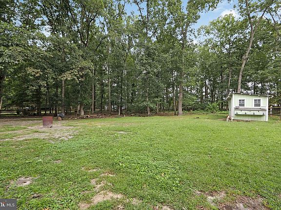 4th image of 23 Shawnee Trl