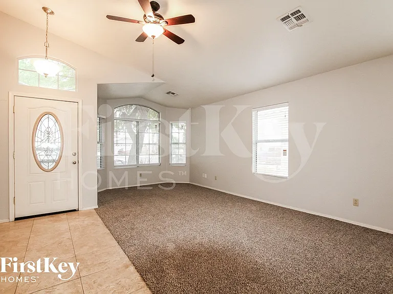 8420 W Wethersfield Rd — Photo 2