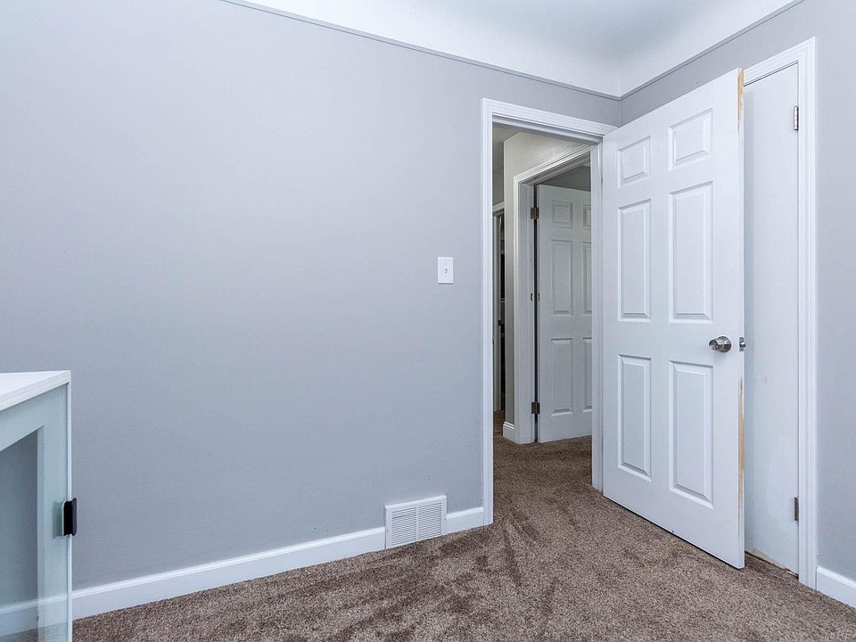 21526 Englehardt St, photo 23