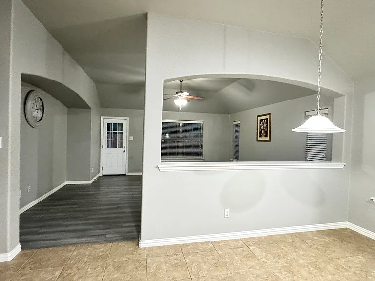 6440 Parkstone Way — Photo 8