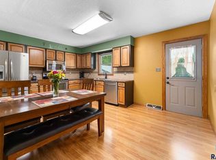 131 Church Ave, Tea, SD 57064