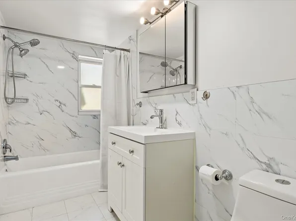 2067 32nd Street, Astoria, NY 11105