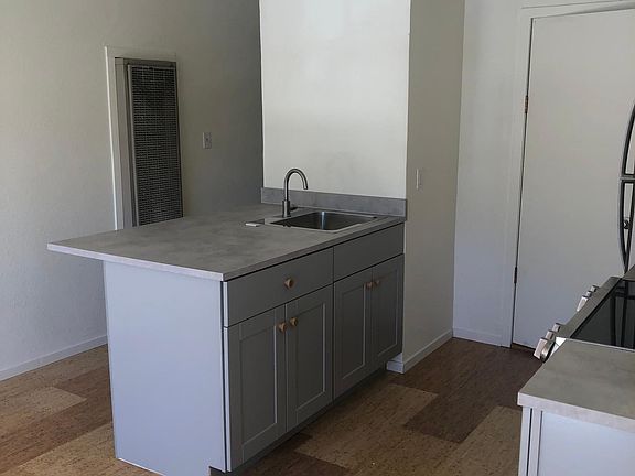 5th image of 1409 Santa Cruz Dr