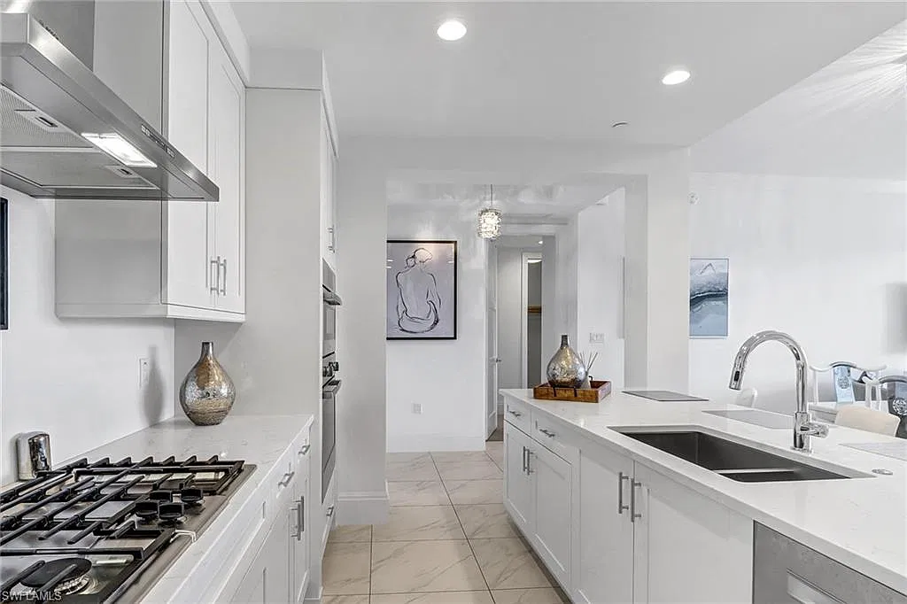 2 bed, 2.0 bath, 1476 sqft, $8,000 — Photo 4