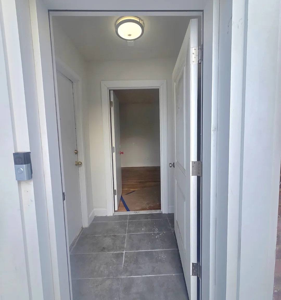 2 bed, 820 sqft, $2,600 — Photo 2