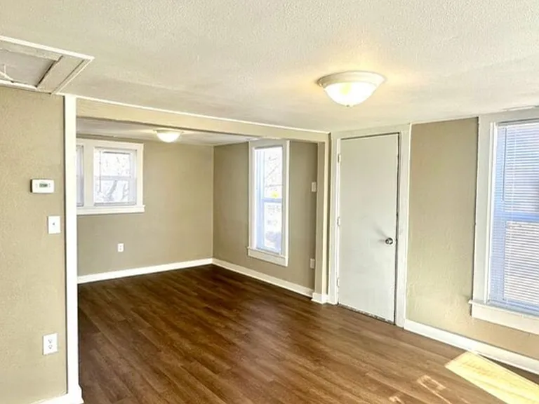 910 Sahwatch St — Photo 6