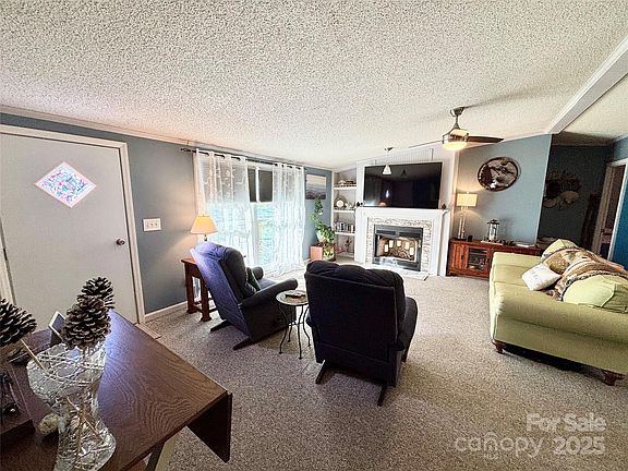 4th image of 209 Red Birch Ct