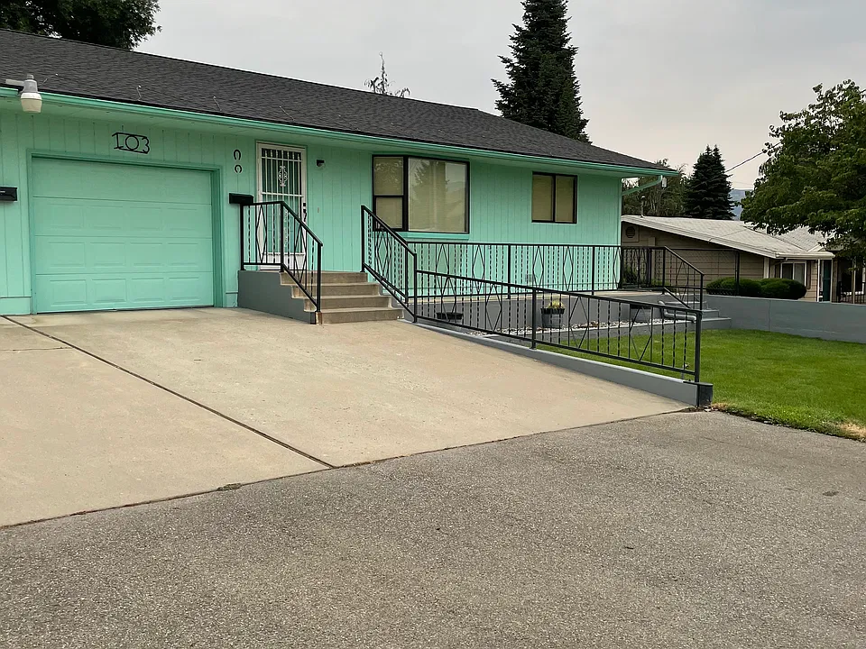103 S Keller Ave #103
