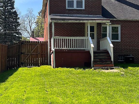 4th image of 212 Richland Ave