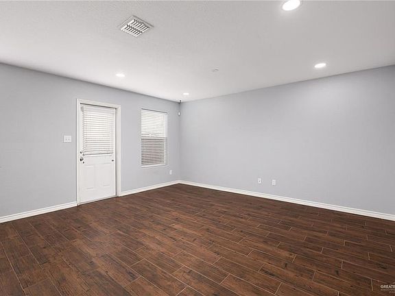 4th image of 10713 N 30th St
