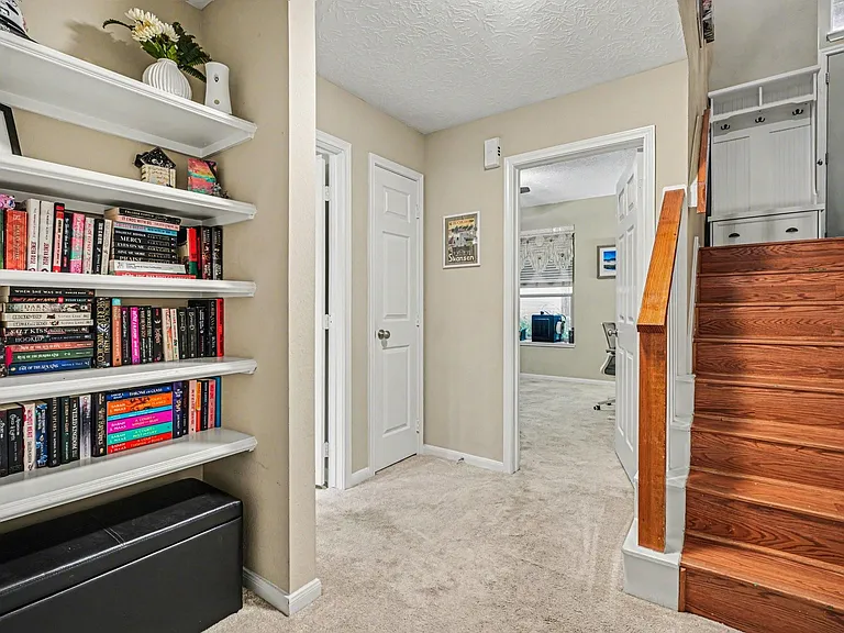 819 Davis Rd — Photo 21