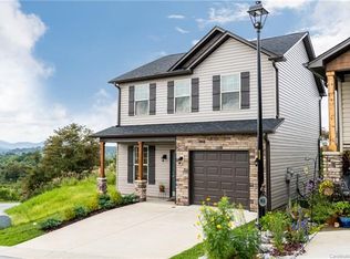 37 Cardwell Ln, Fletcher, NC 28732