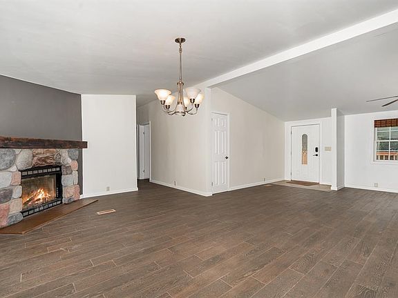 4th image of 15908 Oakside Dr