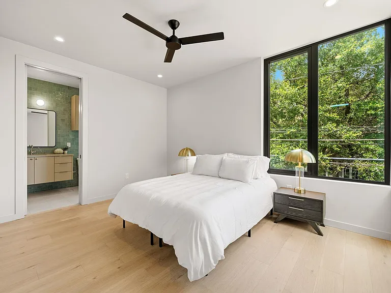 1403 Barton Hills Dr #3 — Photo 16