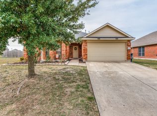 2201 Woodberry Dr, Forney, TX 75126