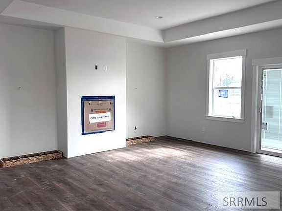 5th image of 4136 E 206 N