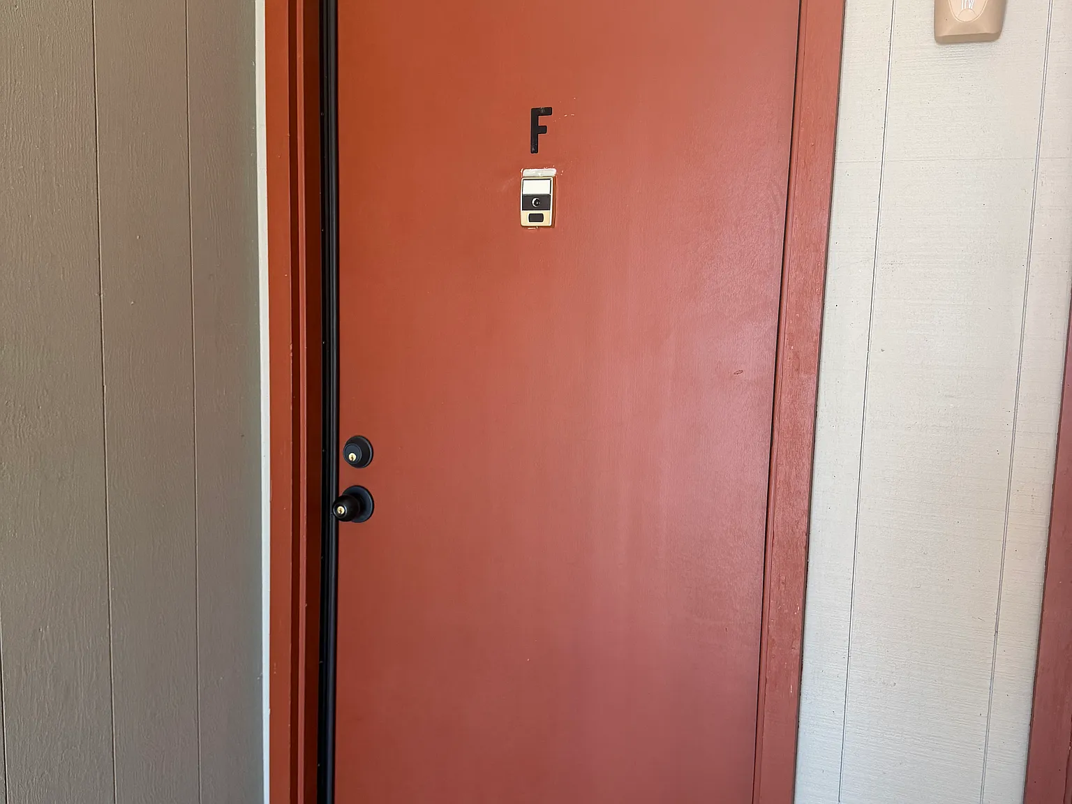 Astro Apartments — Photo 2