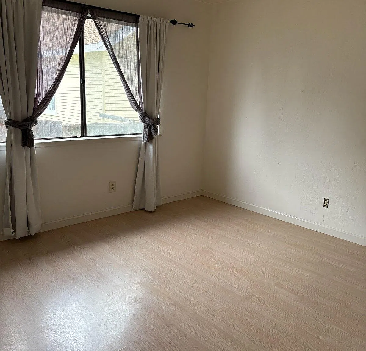 2 bed, 650 sqft, $2,950 — Photo 4