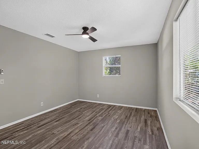 417 S Pine Ave — Photo 40