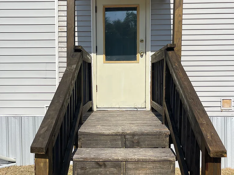 221 Meteyard Ln — Photo 16