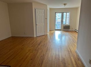 2330 Broadway APT 2, Astoria, NY 11106