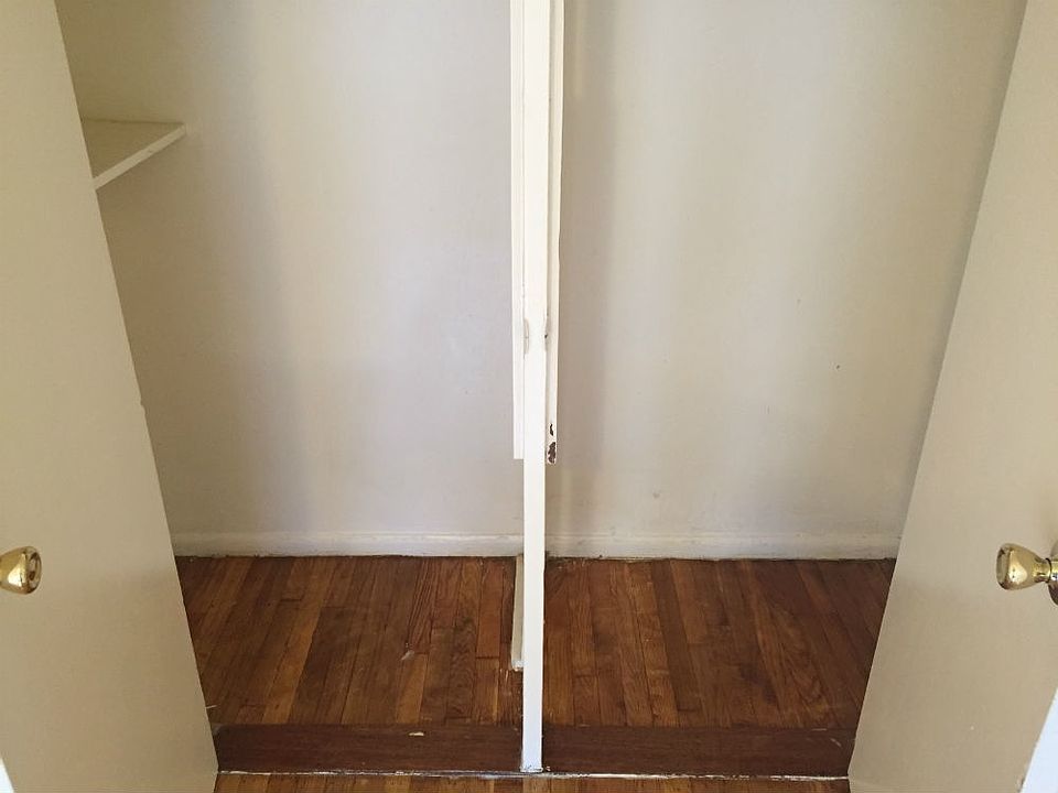 1st image of 119 E 19th St