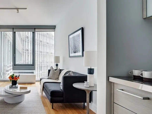 550 West 54th Street image 1 of 34