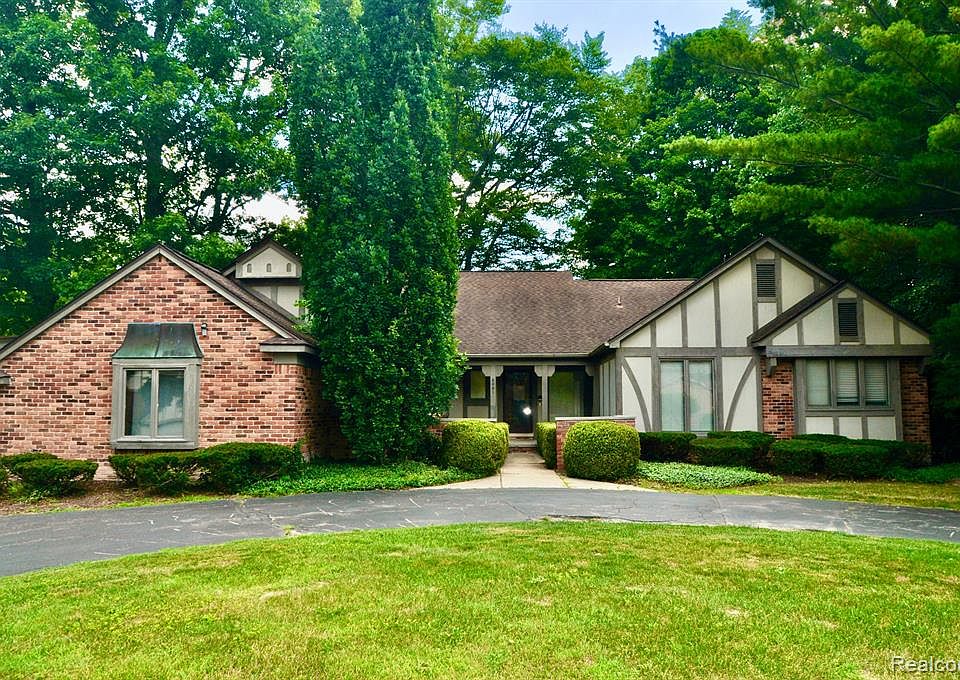 1st image of 6081 Dunmore Dr