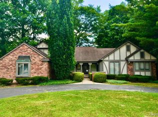 6081 Dunmore Dr, West Bloomfield, MI