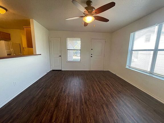 4th image of 8109 Doreen Ave