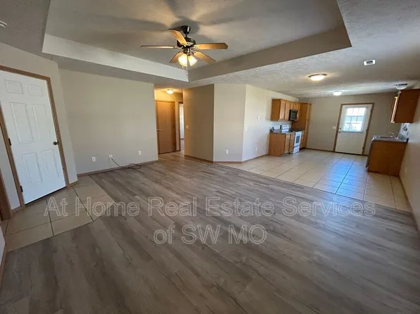 1211 N Northwood Ave, Republic, MO 65738