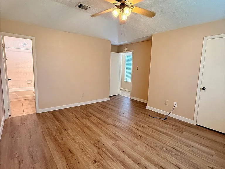 7118 Haven Creek Dr — Photo 7