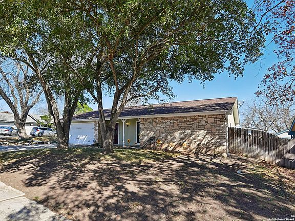 3rd image of 11424 GOLDEN OAK TRL
