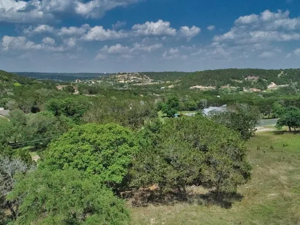 565 Stablewood Dr S, Kerrville, TX 78028