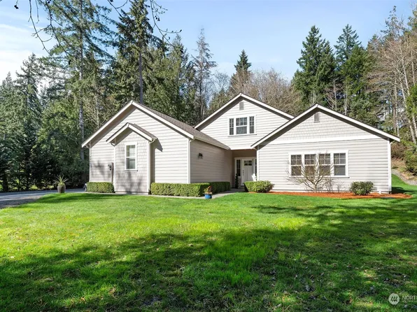 7961 SE Mossy Pond Court, Olalla, WA 98359