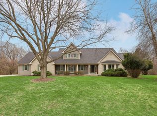 N62W38169 Westwinds Ct, Oconomowoc, WI 53066