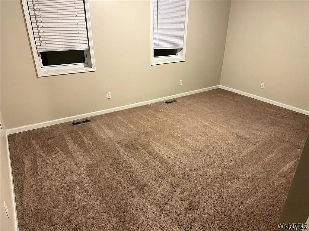 2 bed, 1000 sqft, $1,150 — Photo 3
