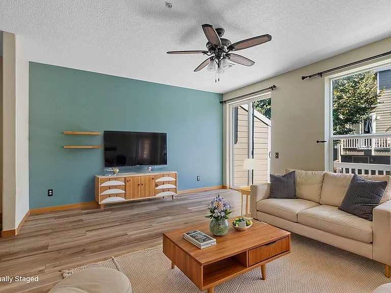 10237 NW Wilshire Ln — Photo 5