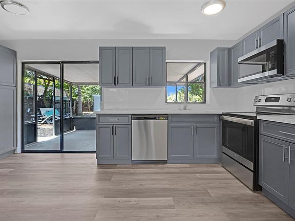 3rd image of 571 NW 41st Street