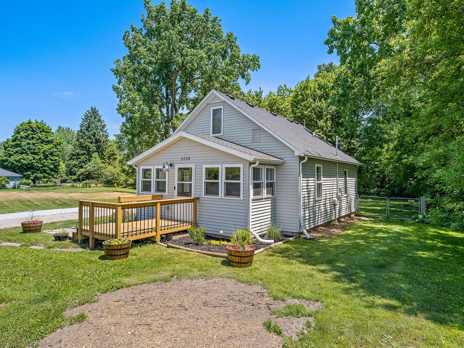 2228 Wilson Ave NW, Grand Rapids, MI 49534 Zillow