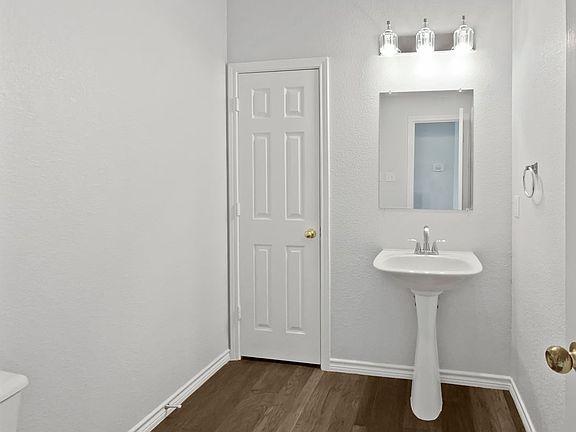 4th image of 1716 Cattail Creek Dr