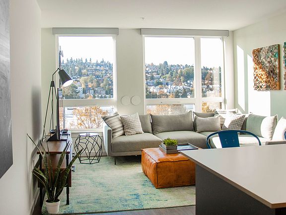 4th image of 3230 16th Ave #327