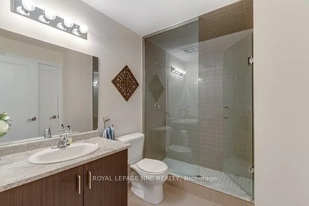 10 Concord Pl #207 — Photo 9