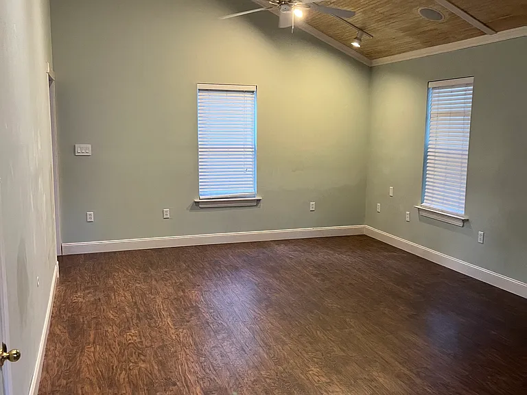 150 Nancy Claire Ln — Photo 16