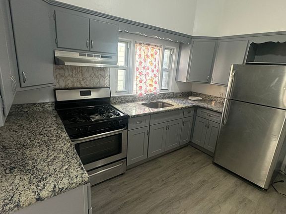 2nd image of 216 N Columbus Ave #2